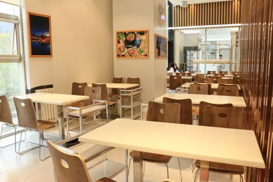 西安翻译学院的食堂,让我见世面了! - 知乎