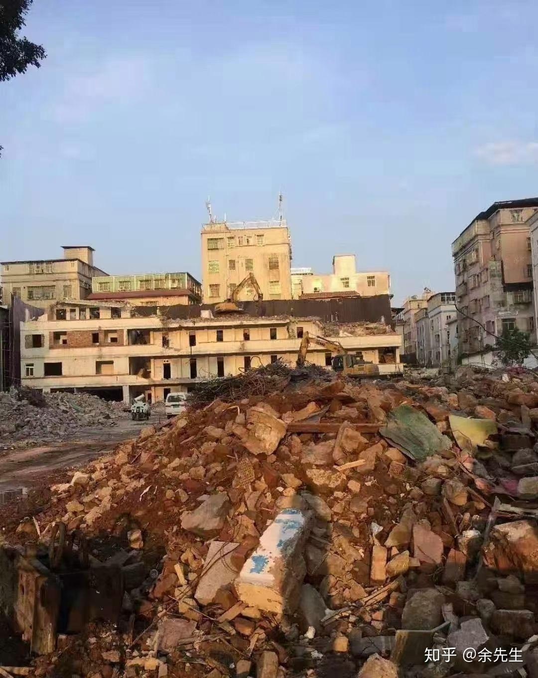 龙岗大运准旧改拆迁房255w一平超高回报率400