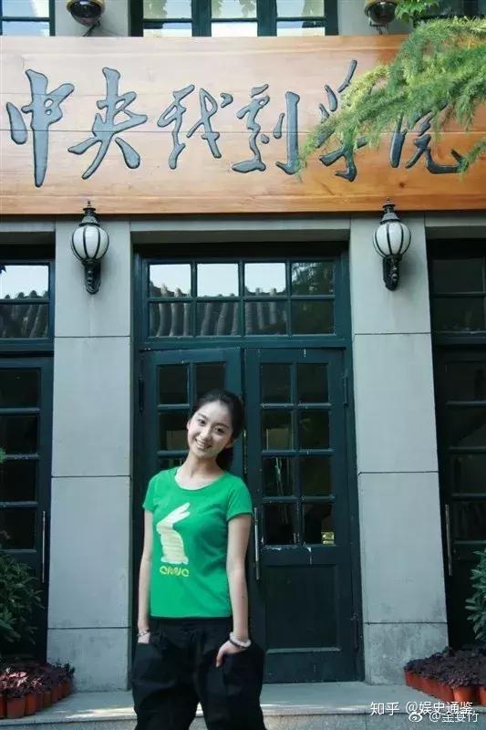 王晰和妻子金宴竹其实一路走过来真不容易,晰嫂是中央戏剧学院出来的