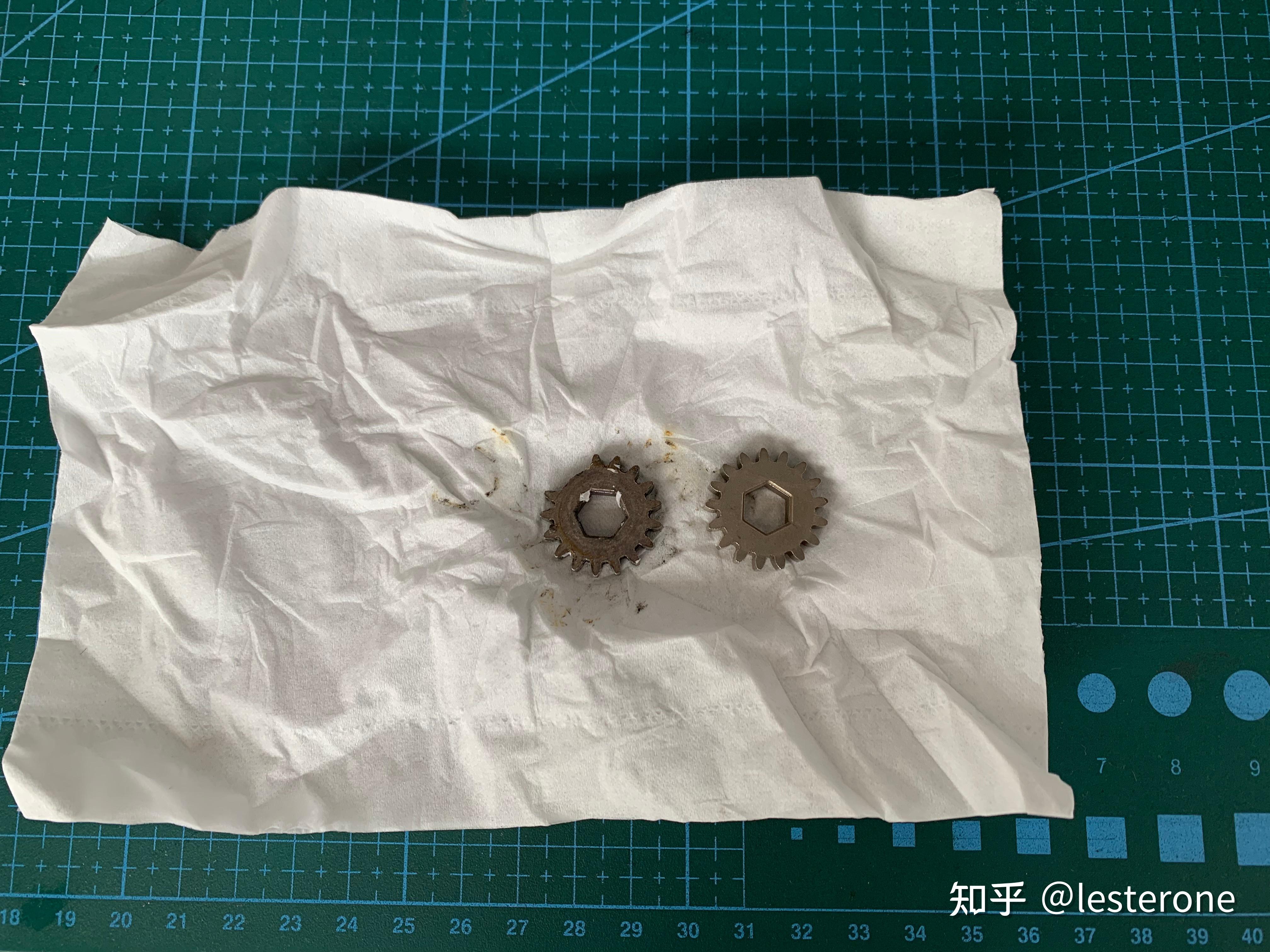 手动碎纸机齿轮更换