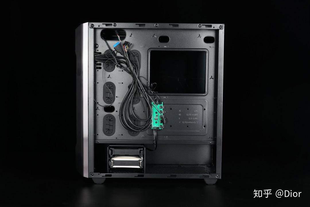 德国血统骨伽幻影者s机箱开箱评测