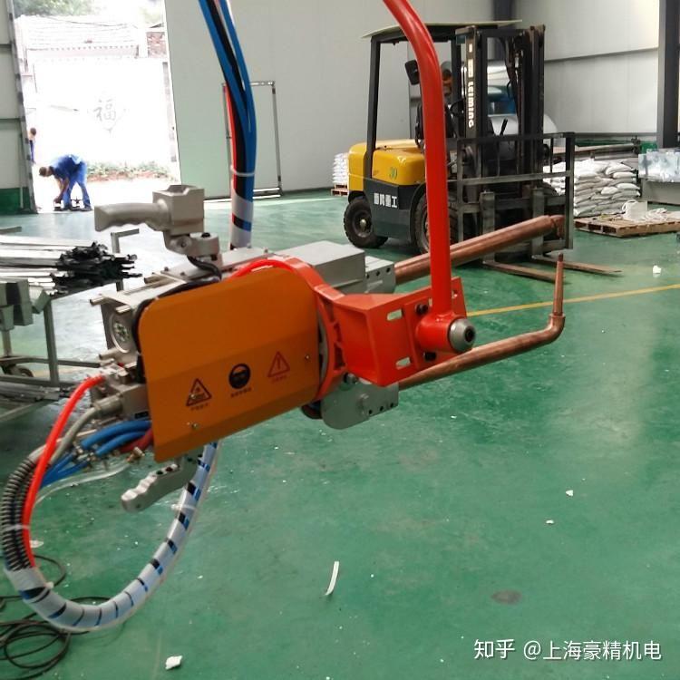 一体化悬挂式焊钳的使用方法