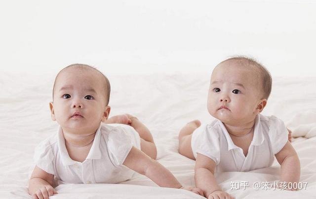 试管婴儿的双刃剑：长大后健康风险的利弊权衡 (试管婴儿的双胞胎都是异卵双胞胎吗)