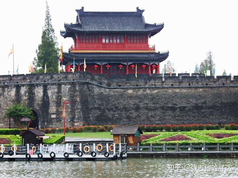 黄冈市蕲春县的蕲州古城和明朝荆王府,蕲春旧名蕲州,明朝荆王府就藩于