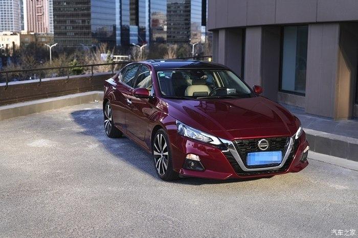 还是对大众很感兴趣的入手性价比最高的日系三强日产天籁