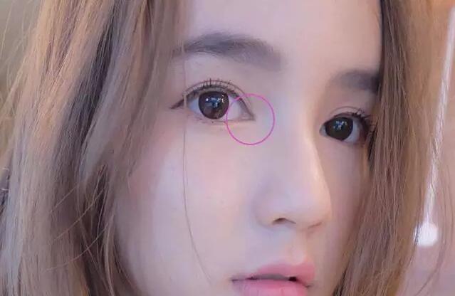 你们的眼角那么尖我一定是开了假的眼角