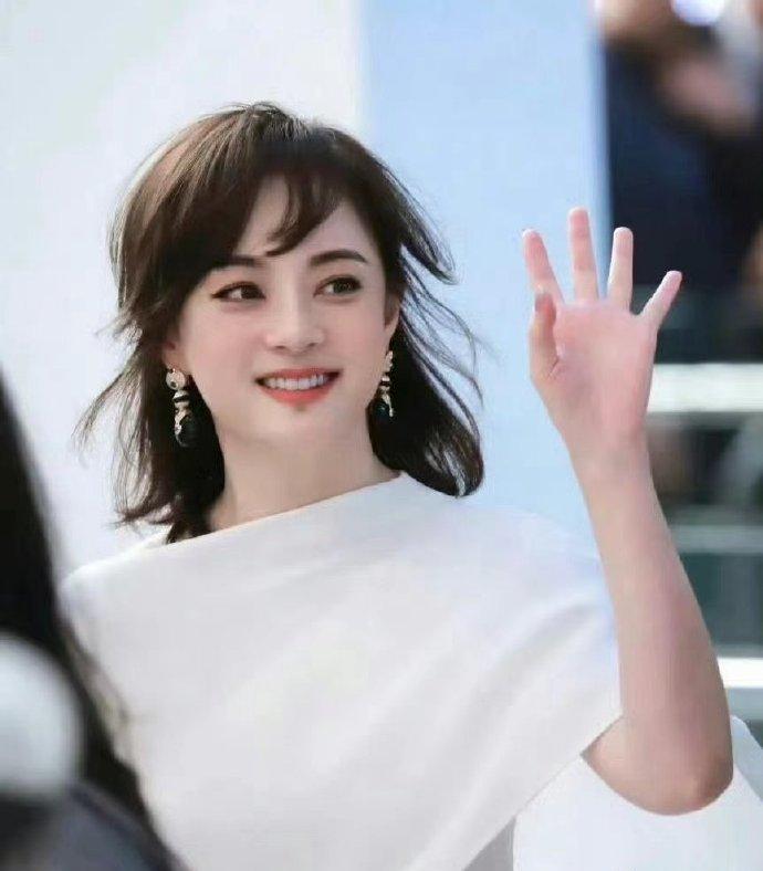 41岁孙俪中长发惊艳亮相,网友:梦回《甄嬛传》,恭迎熹贵妃回宫 - 知乎
