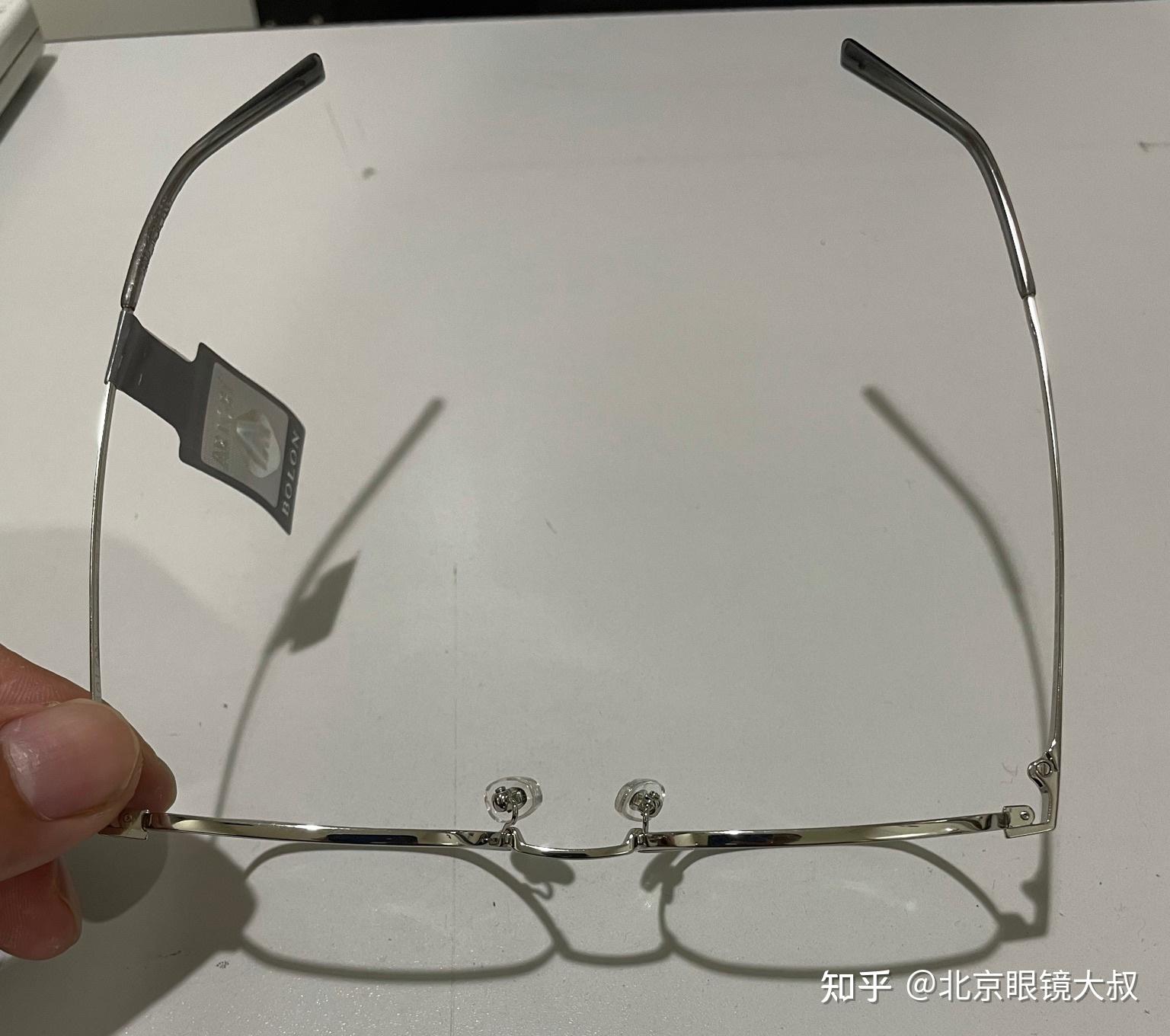 你的眼镜歪吗大叔讲解镜框调整经验技巧