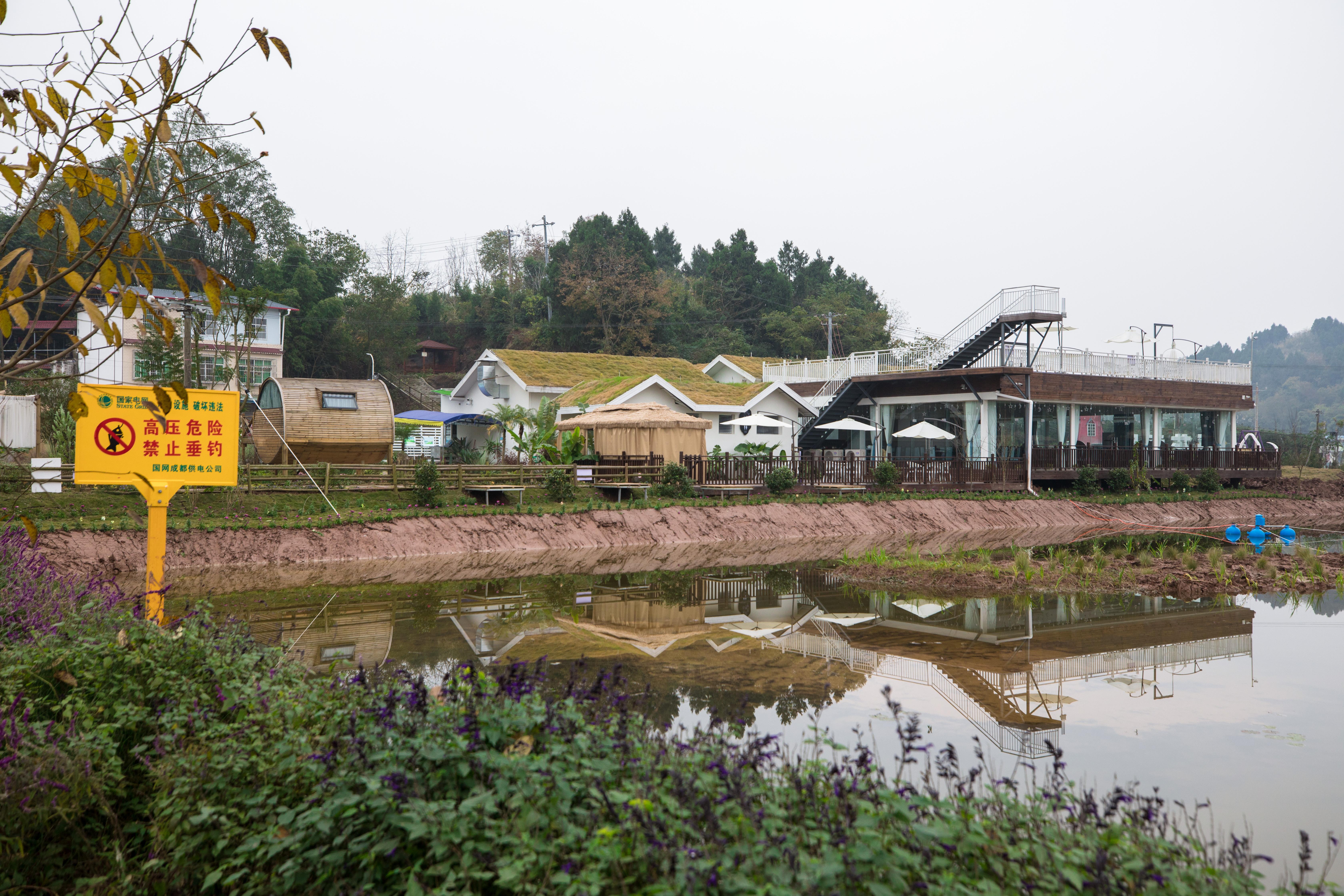 近日,"爱成都·迎大运"简阳第九届桃花源赏花活动在禾丰镇"中国桃花源