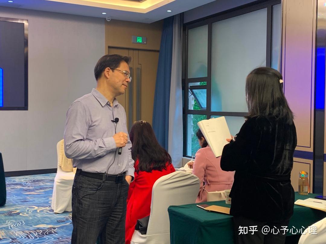 卫生协会会员,共青团武侯区委员会特聘心理专家——洪源老师的《发展