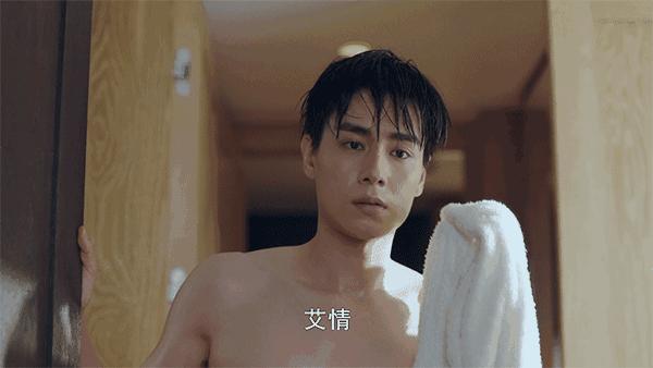 校服男神崔日尺度撕肌嚼!脏一万的黑历史荚实吠激