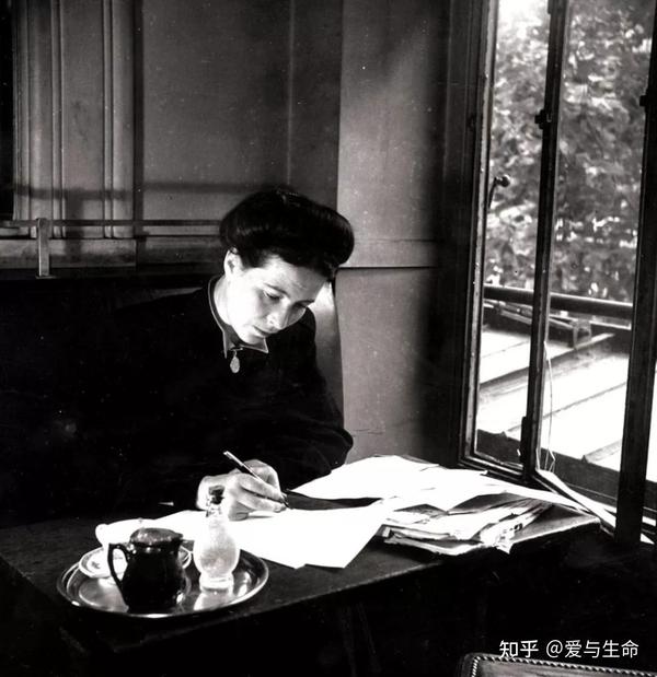 波伏瓦,和她“被极端”的一生丨波伏瓦逝世36周年 - 知乎