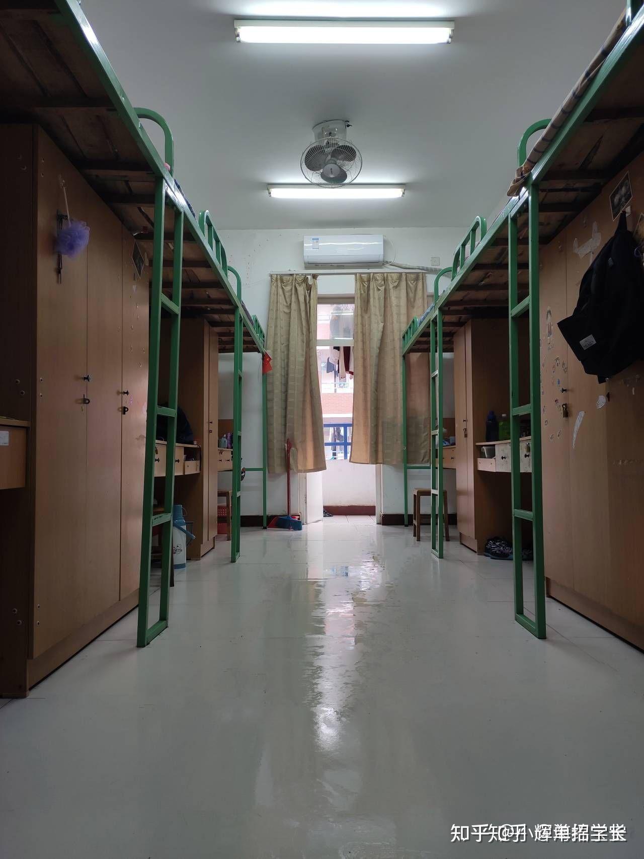 院校,河南省军工院校,综合实力雄厚,占地面积1300余亩,坐落于独山脚下