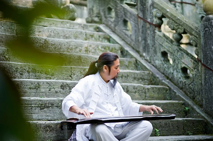 闾山法师:日出东海落西山,愁也一天,喜也一天. - 知乎