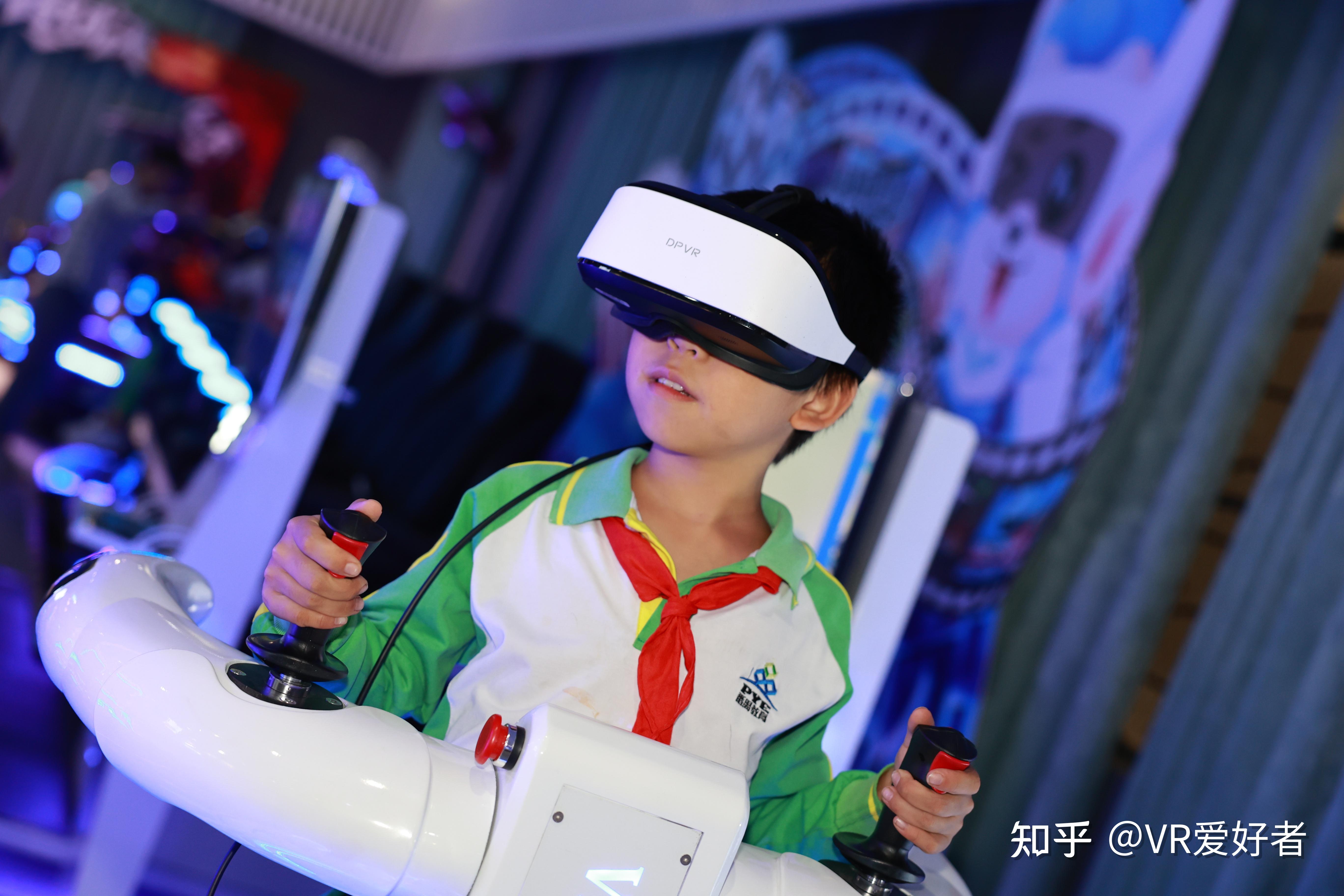 国庆快到了开一家怎样的vr体验馆好现在看也还不晚