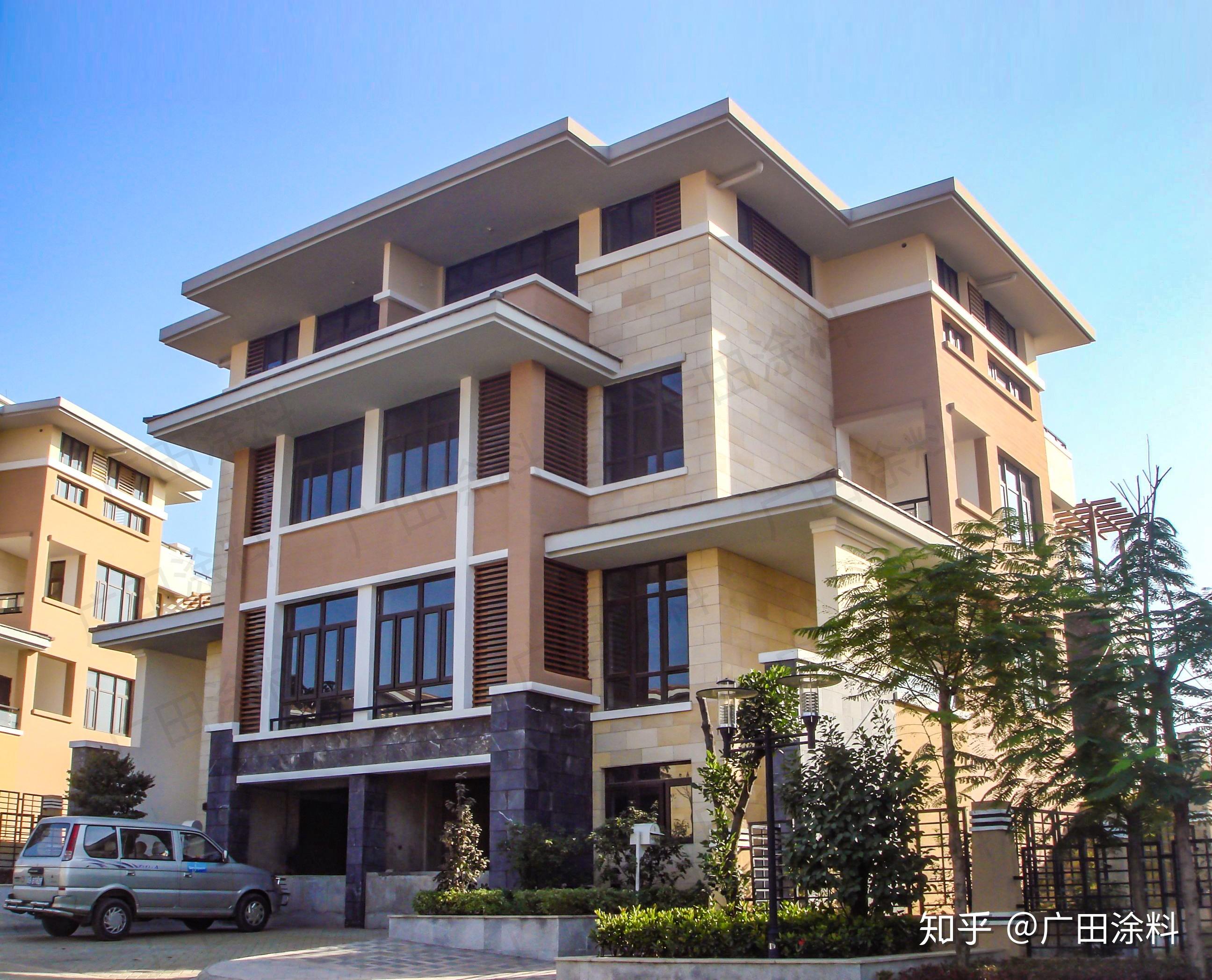 质感刮砂漆大面积施工前必须先试做,确定效果后再大面积施工.