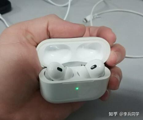 二:apple airpods pro (第二代) 苹果airpods pro2蓝牙耳机网友使用