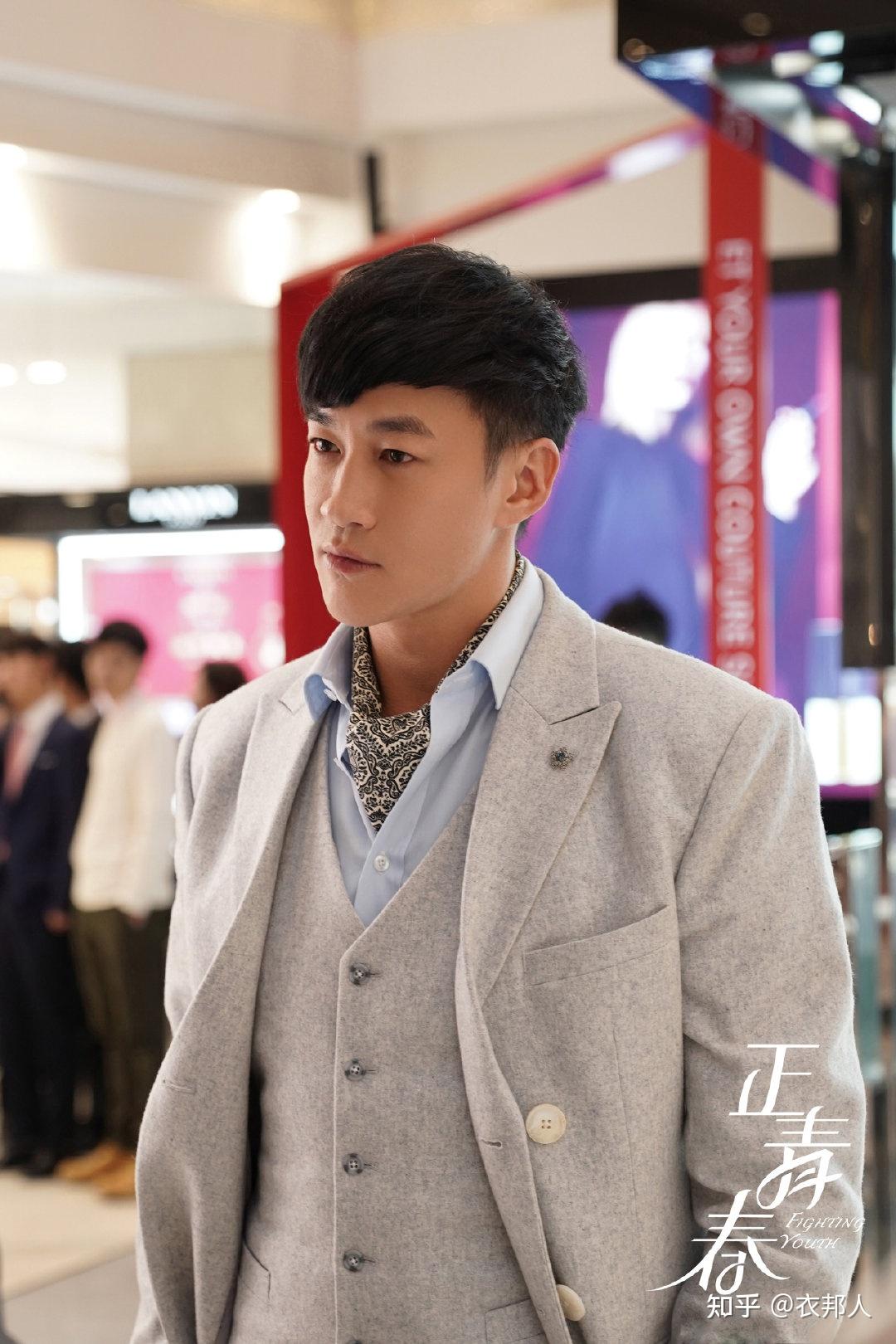 《正青春》热播,看何润东展示健身型身材穿搭典范