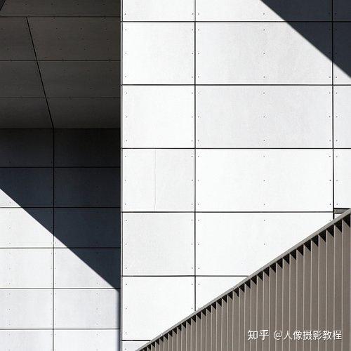 有哪些作品画面构成感强的现当代艺术家摄影师