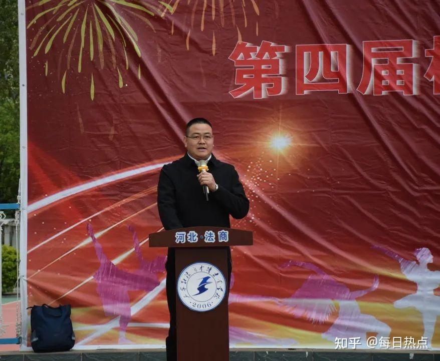 董事会执行董事张广伟院长,徐立华校长,陈瑞民副校长,吴广宁副校长