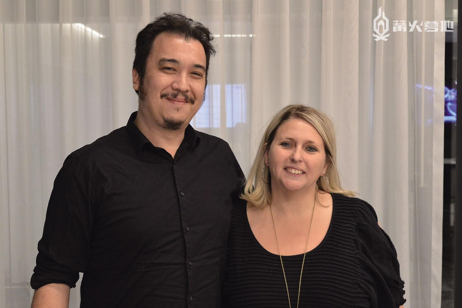 游戏导演joe ziegler(图左,文中为 joe)执行制作人anna donlon(图右