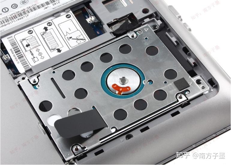 三星samsung笔记本530u4系列升级拆机实操