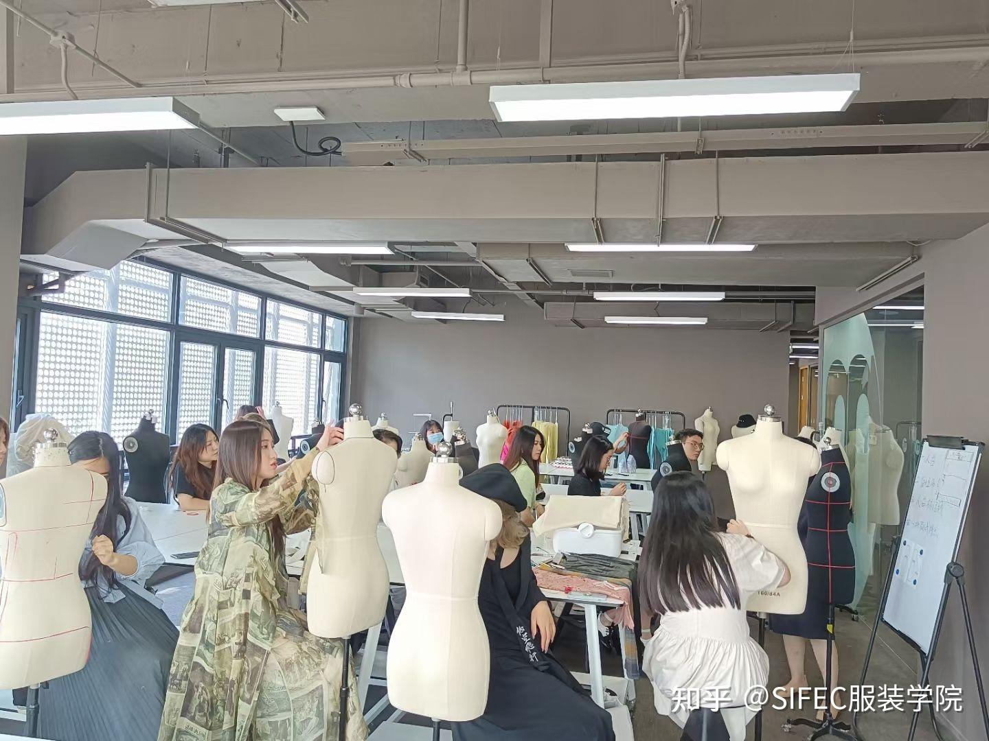 上海服装设计培训,服装裁剪培训,服装裁剪培训,色彩搭配,形象管理