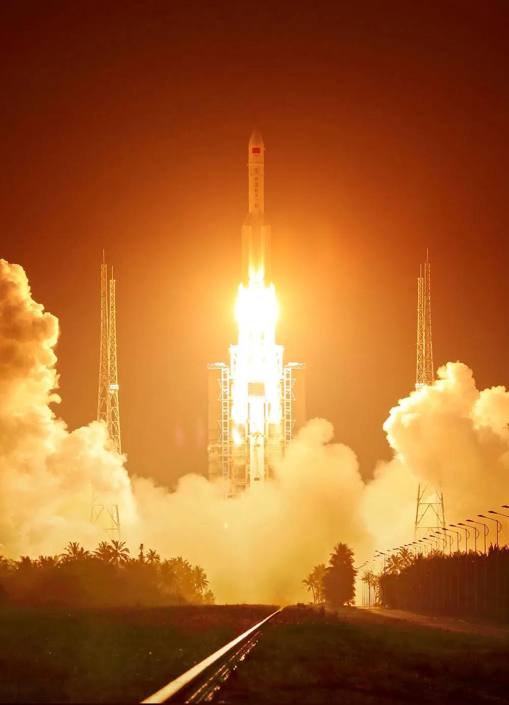 【技术点·航天】什么材料能扛得住火箭尾焰2000多度的高温? - 知乎