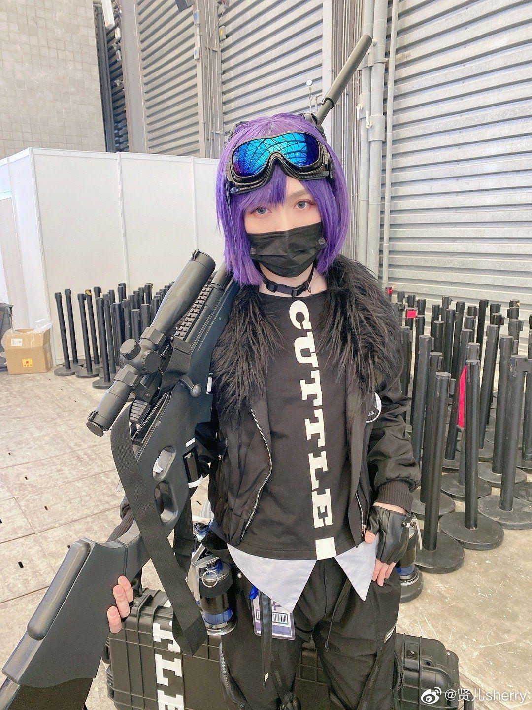 如何看待《明日方舟》制作人海猫cp27cos 安哲拉干员潜入买本?