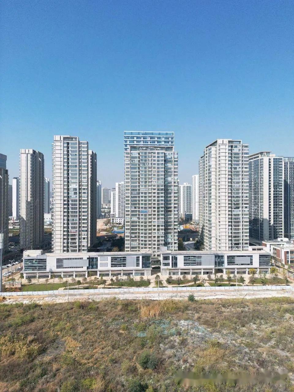 航拍中国第一落魄cbd——巫家坝(曾经的百年机场,如今的落魄公子哥)!