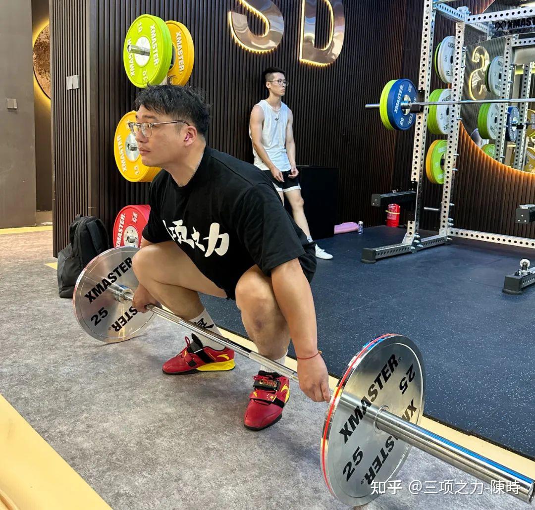 这么多种硬拉形式,我应该练哪个? - 知乎