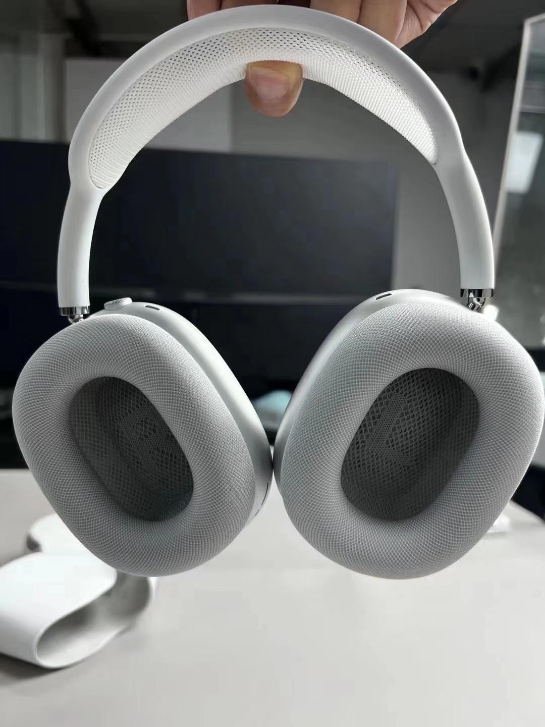 ipad 一样,牛皮纸 无纺布的包装重点是这个耳机的颜色不像airpods一样