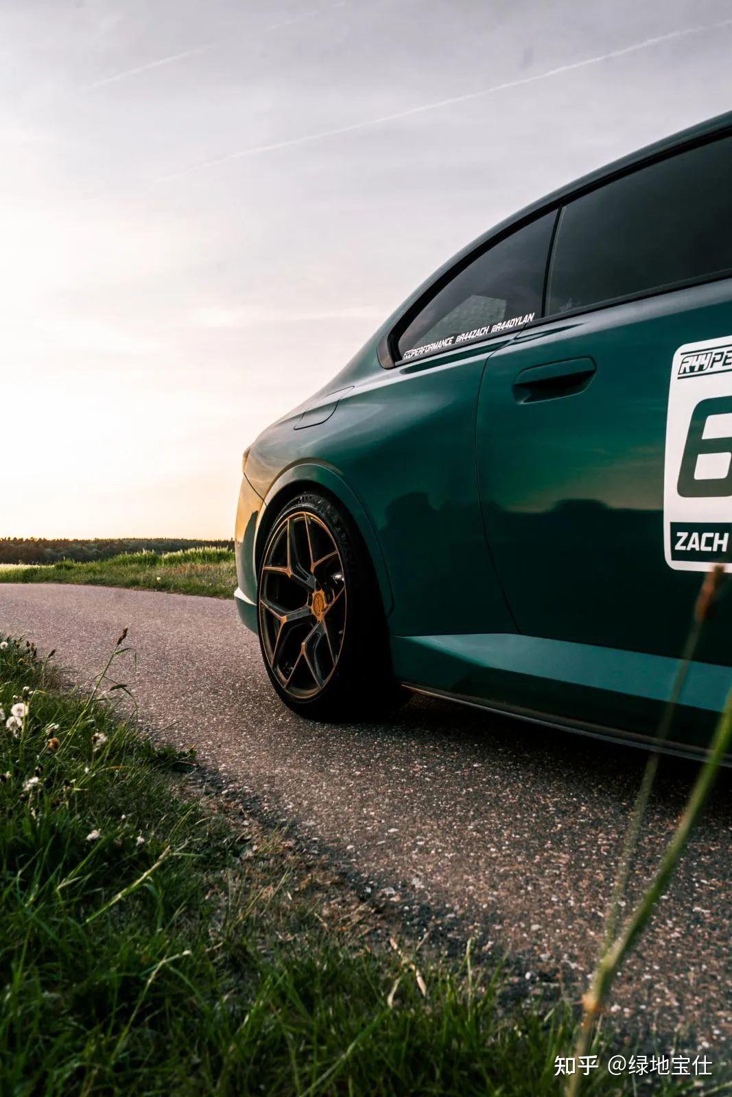 宝马定制车漆绿色和蓝色这两款你喜欢哪个