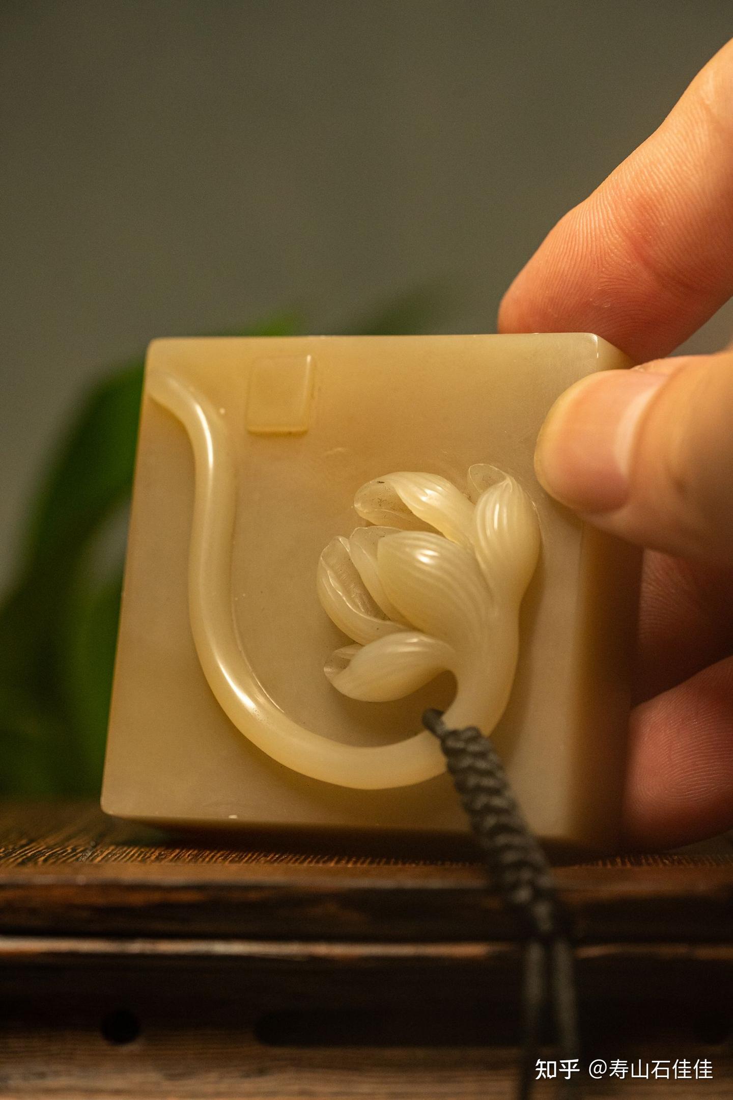 细腻善伯石印章：匠心雕刻荷花，独特典雅！ - 知乎