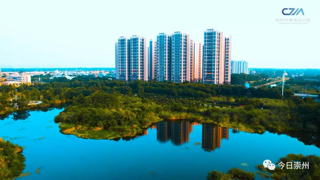 航拍崇州湿地羊马水美新城
