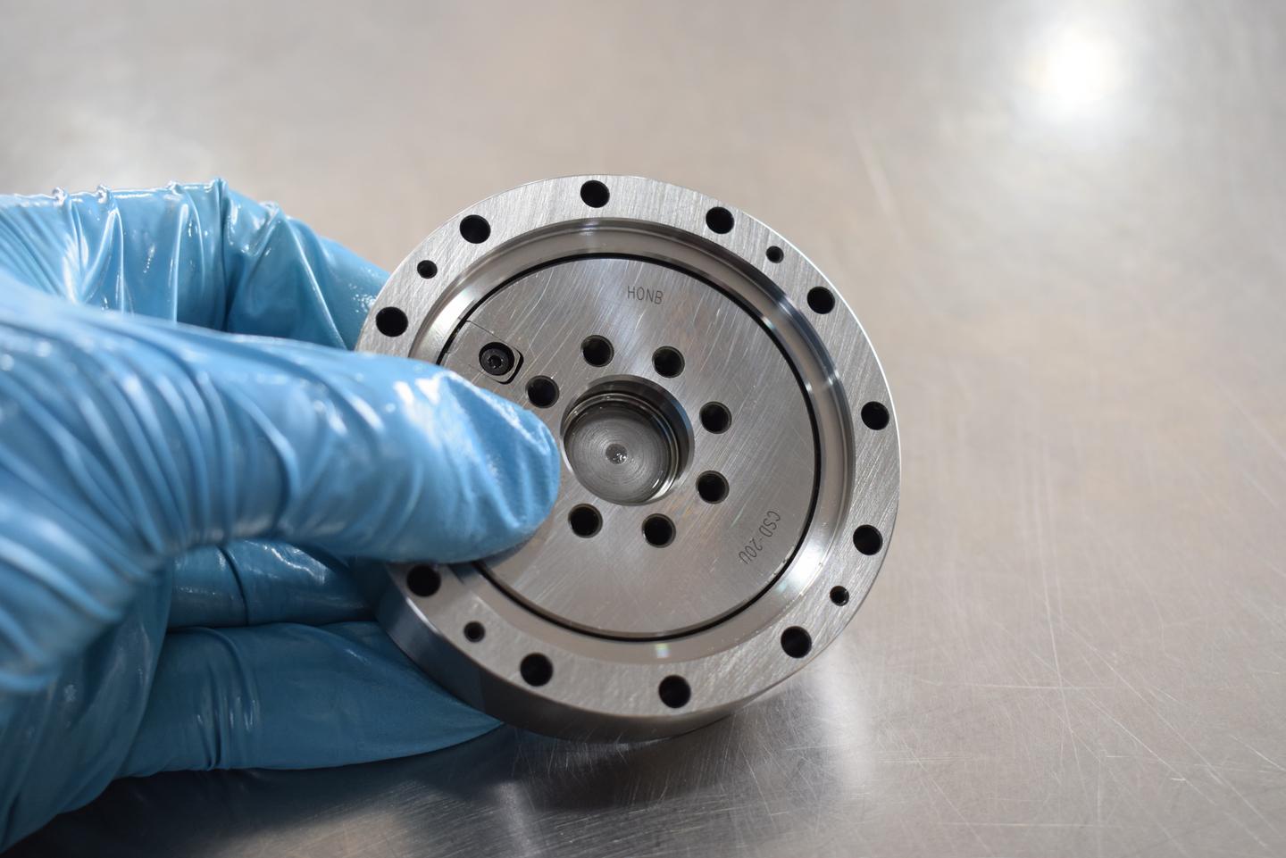 工业机器人选用交叉滚子轴承有什么优点