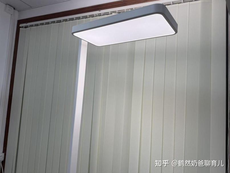 霍尼韦尔灯质量很差吗?书客、霍尼韦尔、米家护眼大路灯测评对比 - 知乎