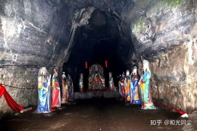 神仙洞中寻神仙神仙不在神像在这里仙气浓郁
