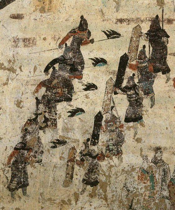 唐代渤海国铁矛据说是唐代鎏金马槊隋唐时期,马槊武艺又发展到了一个