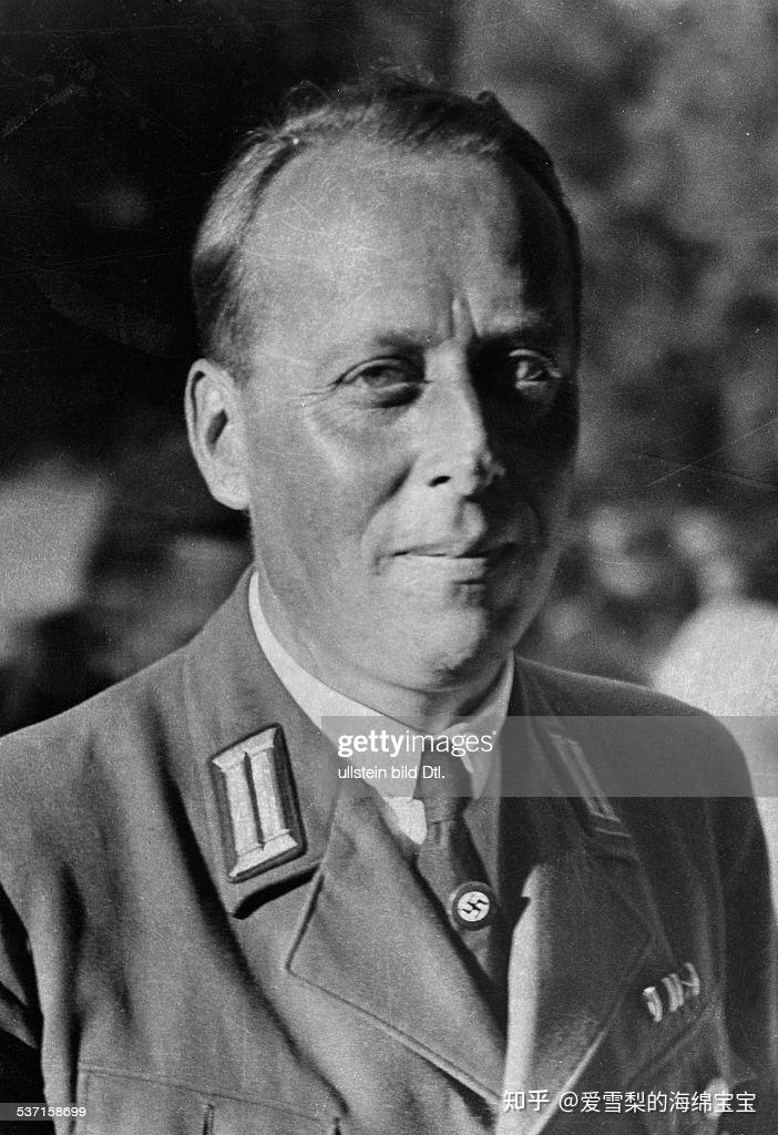 speer)劳工阵线罗伯特·莱伊(robert ley)四年计划办公室赫尔曼·戈林