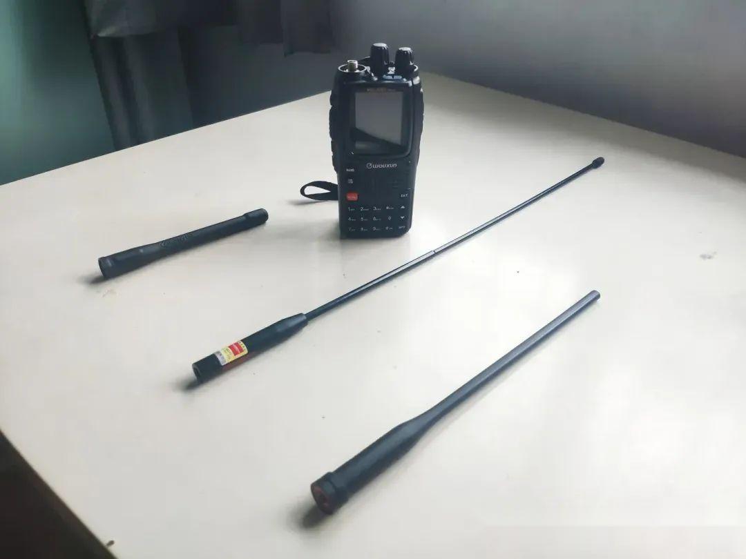 欧讯uv9dplus原装长短天线钻石srh771天线对比测试