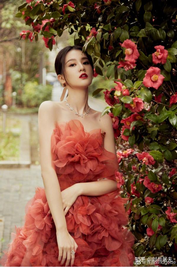 从小家碧玉到人间富贵花,乔欣这些年到底经历了些啥?