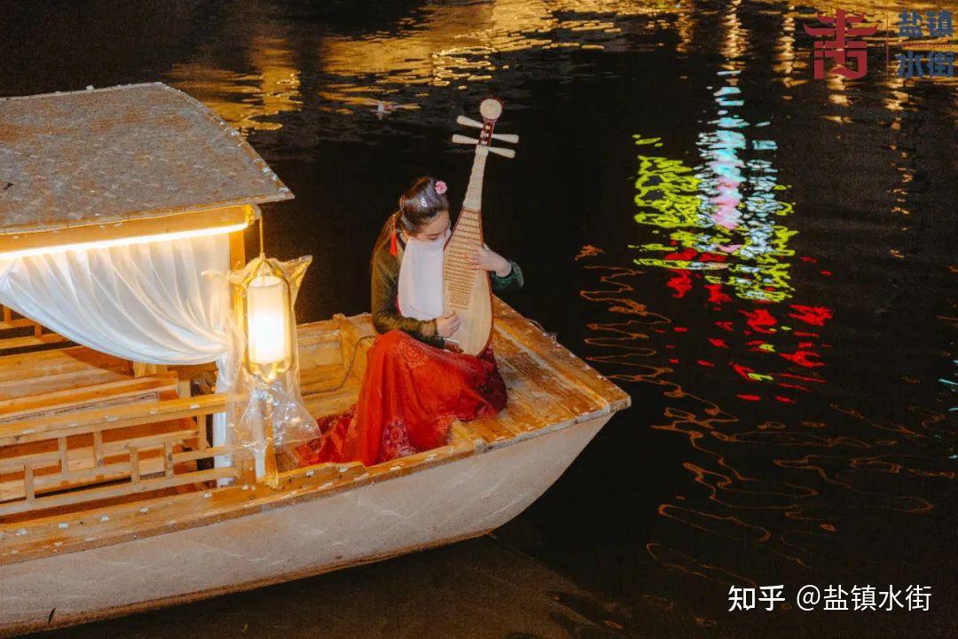 抓住假期的小尾巴在醉美时节清明踏青赴盐镇水街