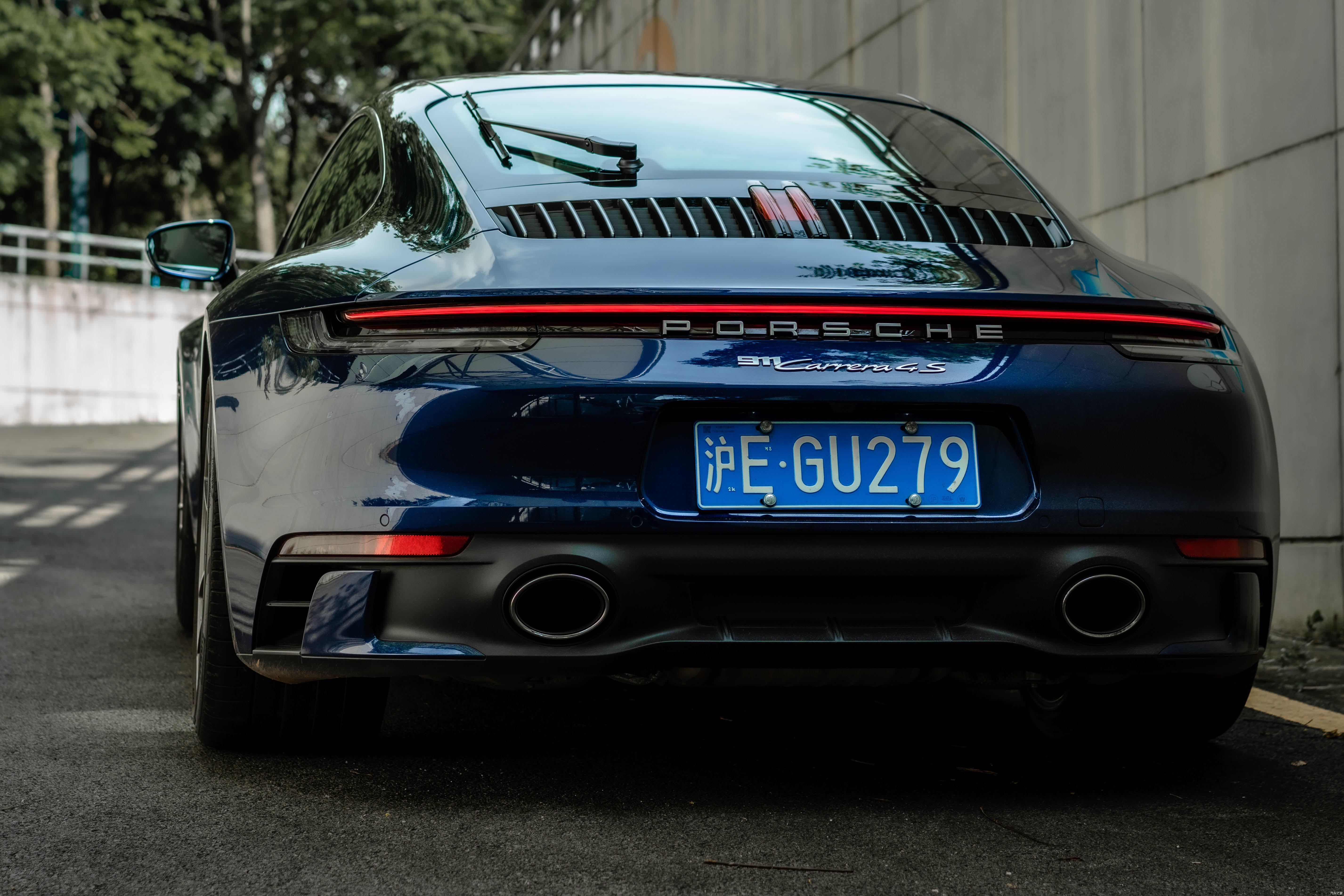 向文明进化试驾保时捷911carrera4s