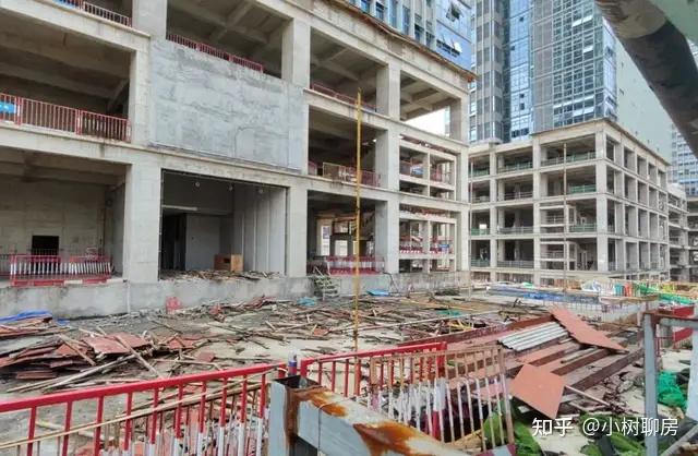 无限期延长!重庆中央公园某大型城市综合体,开发商彻底躺平了? - 知乎