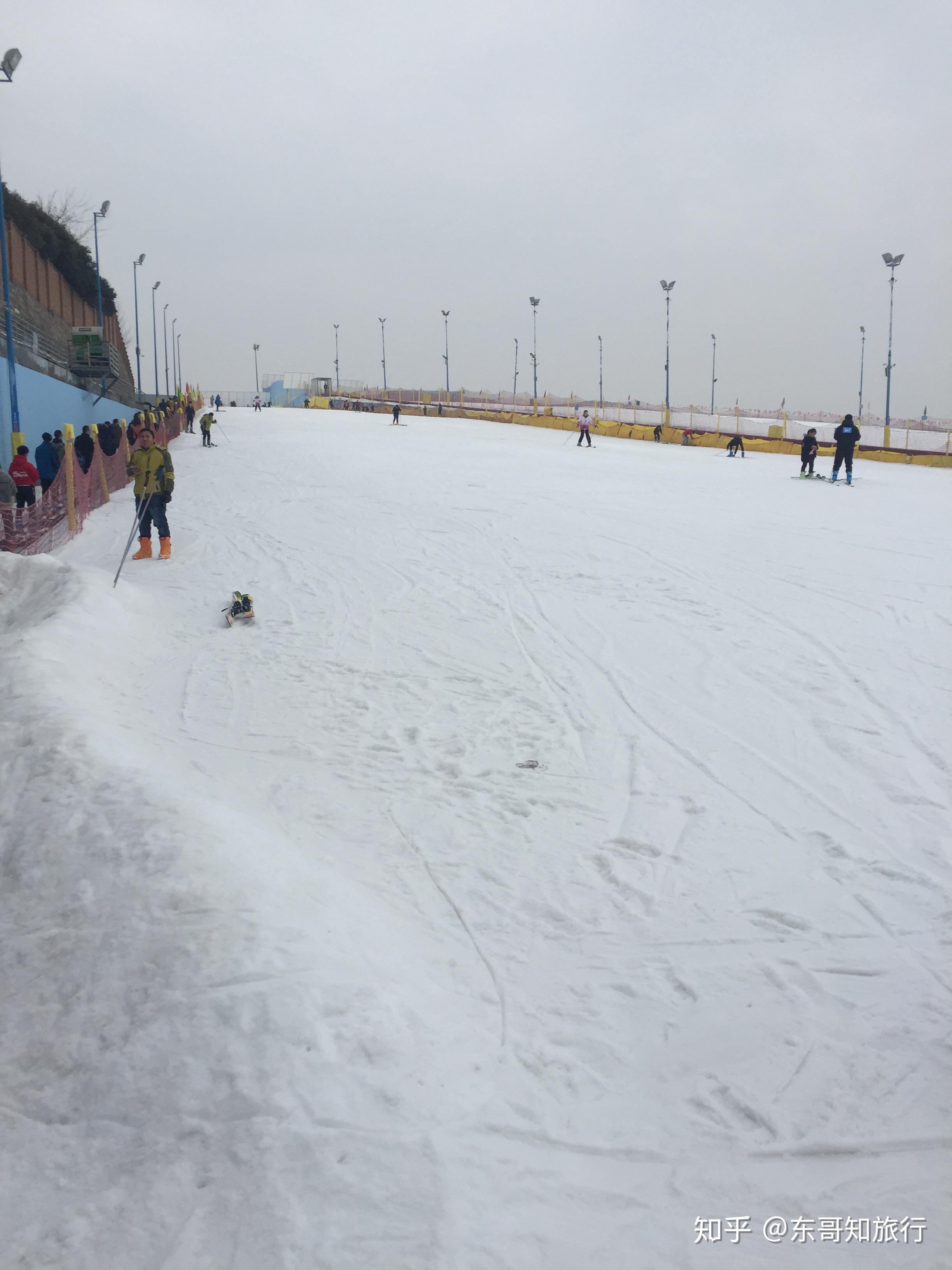 年前带着家人去西安白鹿原滑雪场滑雪你需要提前了解哪些攻略