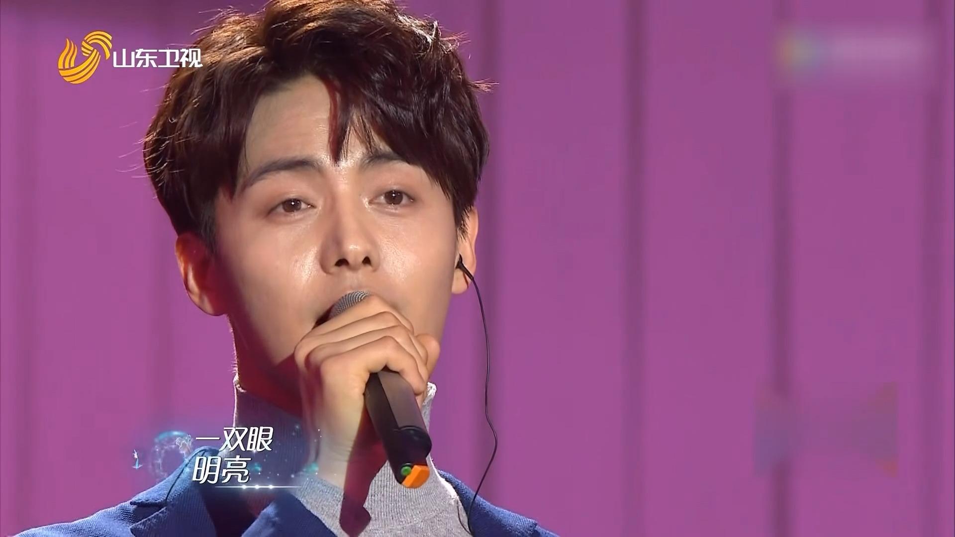 小阿枫一首爱江山更爱美人尽显侠骨柔情独特的嗓音太好听了