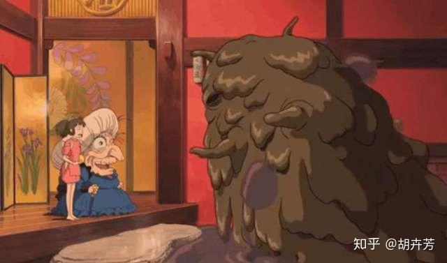 千寻被汤婆婆施了模法后,变成浴场里一个拖地,打扫浴缸做卫生的小工