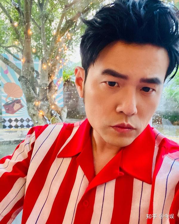 “地表最强”周杰伦：金曲奖15次获奖、MV观看数破2亿 - 知乎