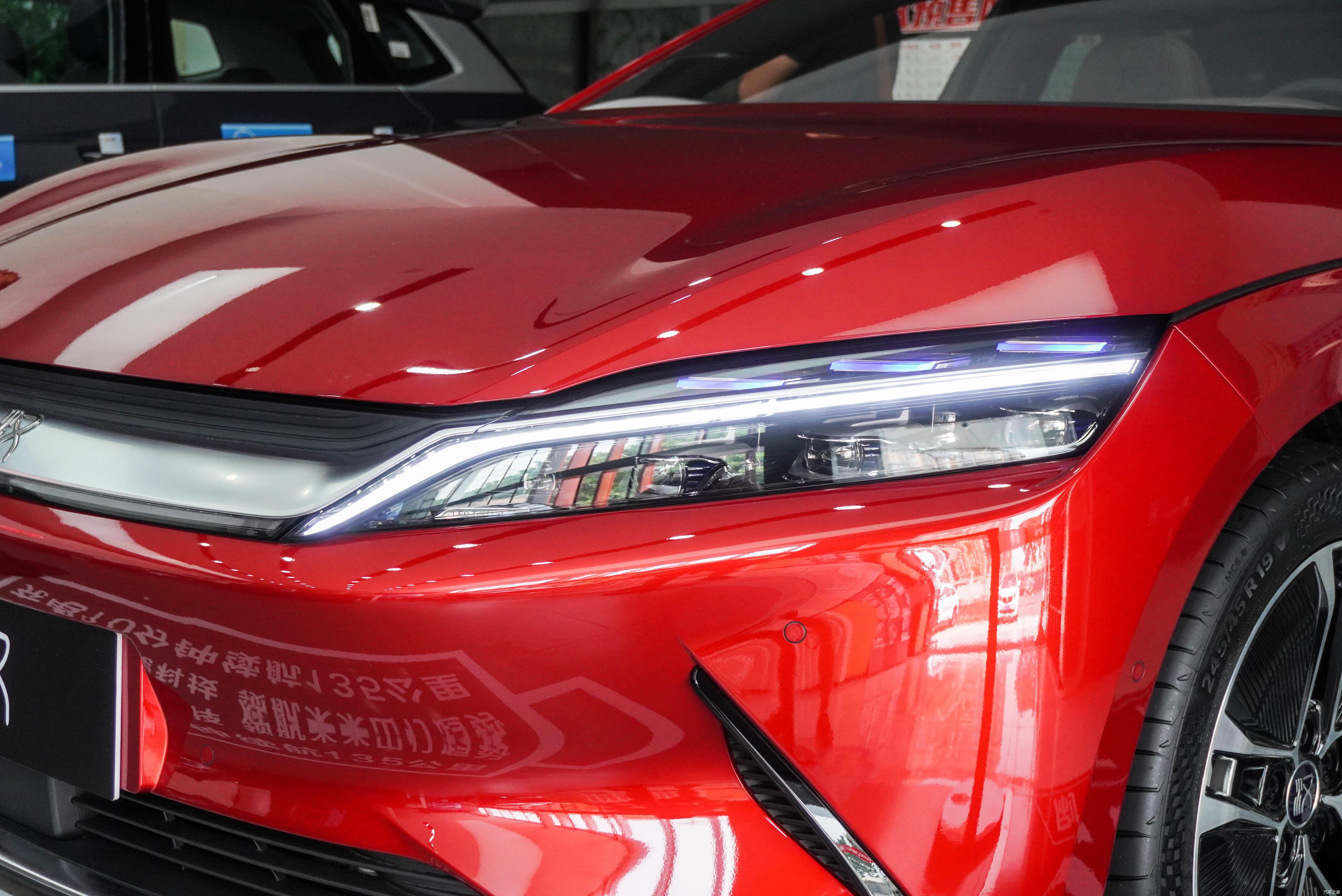 新车快评静态体验比亚迪汉ev